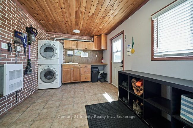 4384 Boundary Rd, Home with 3 bedrooms, 2 bathrooms and 20 parking in Pontypool ON | Image 5