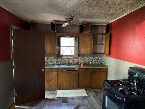 902 Iowa St, Norman, OK, 73069-6939 | Card Image