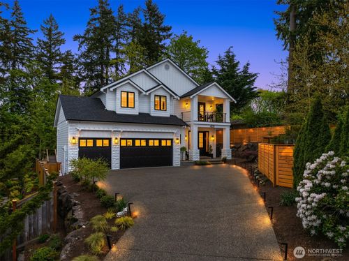 4221 Ne 27th Pl, Renton, WA, 98059-3532 | Card Image