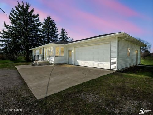 1932 W Albain Rd, Raisinville Twp, MI, 48161-9549 | Card Image