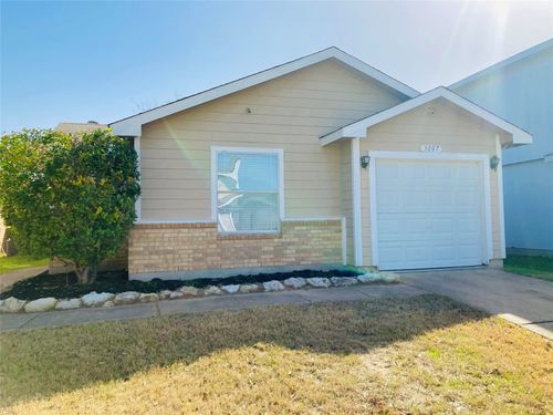 3007 Crownover St, Austin, TX, 78725-4766 | Card Image