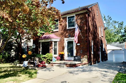 1645 22nd St, Wyandotte, MI, 48192-3528 | Card Image