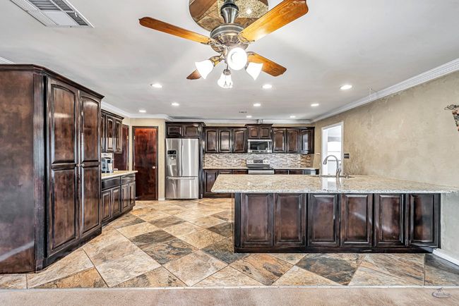 1510 W School, House other with 4 bedrooms, 3 bathrooms and 4 parking in Stanton TX | Image 9