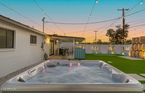 7514 E Moreland St, Scottsdale, AZ, 85257-4040 | Card Image