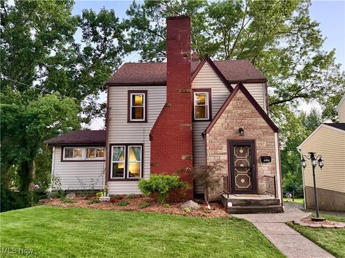 1257 Elmhurst Dr, Weirton, WV, 26062-4347 | Card Image