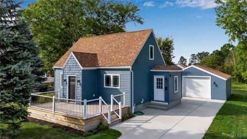 882 Lee Ave, North Tonawanda, NY, 14120-3409 | Card Image