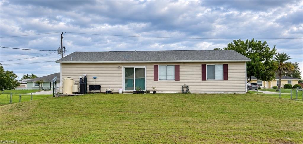 Residential in LEHIGH ACRES