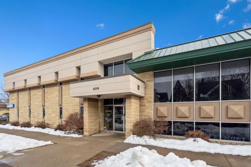 301-604 Clay St, Cedar Falls, IA, 50613-2971 | Card Image