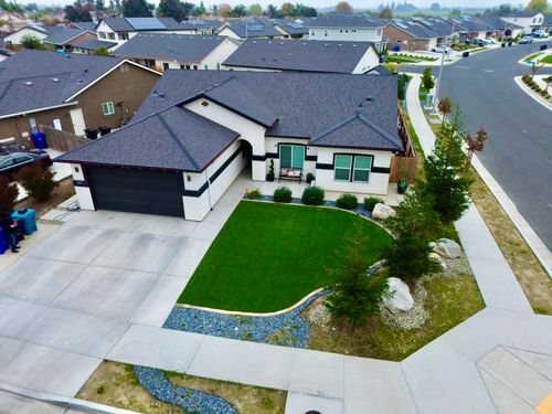 1895 W Date Ave, Porterville, CA, 93257-6760 | Card Image