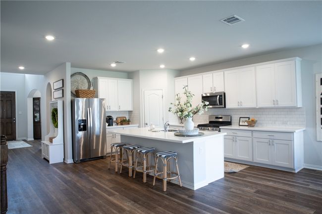 770 Leadtree Loop, House other with 4 bedrooms, 3 bathrooms and 3 parking in Buda TX | Image 5