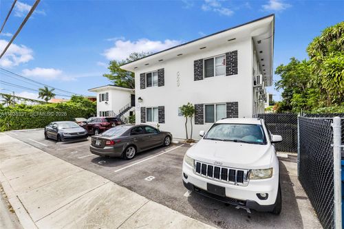 apt-7-520 Ne 82nd Ter, Miami, FL, 33138-4060 | Card Image