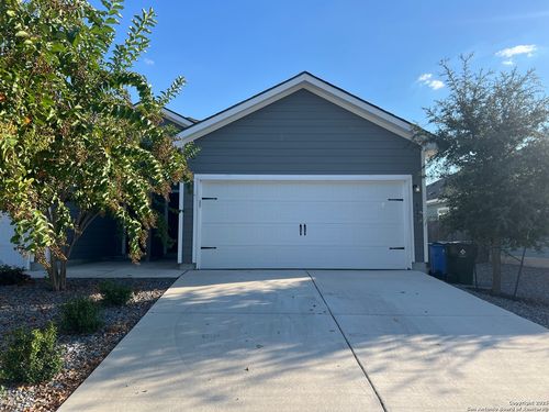 621 Heathers Way, Seguin, TX, 78155-3077 | Card Image