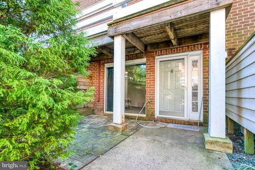 unit-l-7598 Lakeside Village Dr, FALLS CHURCH, VA, 22042-7553 | Card Image