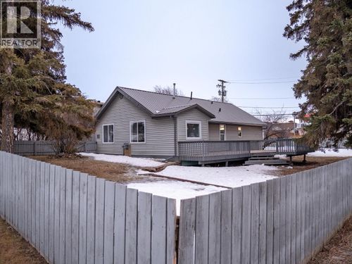 809 95 Ave, Dawson Creek, BC, V1G1H6 | Card Image