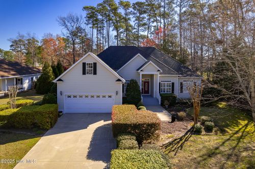 406 Hillcrest Dr, Morehead City, NC, 28557-8443 | Card Image