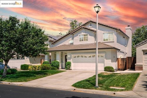 454 Apple Hill Dr, Brentwood, CA, 94513-2693 | Card Image