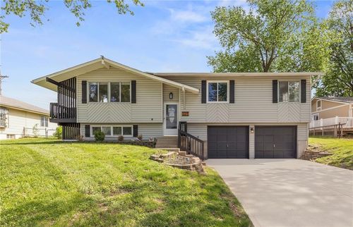 309 Ne 88th Ter, Kansas City, MO, 64155-2345 | Card Image