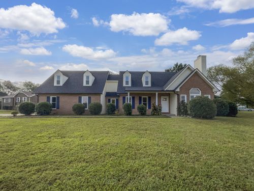 2592 Emerald Ct, Clarksville, TN, 37042-7200 | Card Image