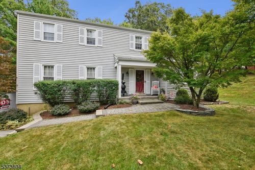 16 Slope Dr, Cedar Knolls, NJ, 07927-1535 | Card Image