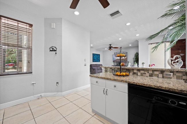 1005 Shoma Dr, Condo with 3 bedrooms, 2 bathrooms and null parking in Royal Palm Beach FL | Image 7