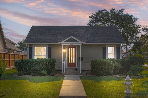 621 S 5th St, Rogers, AR, 72756-4407 | Card Image