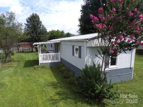 71 Flat Creek Dr, Waynesville, NC, 28785-9344 | Card Image