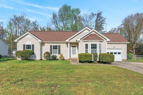 408 Kelsey Dr, Clarksville, TN, 37042-6167 | Card Image