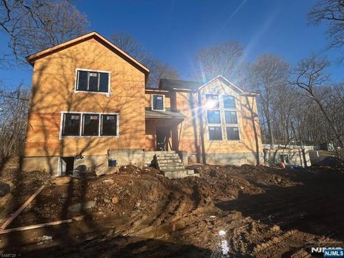 142 Diamond Hill Rd, Berkeley Heights, NJ, 07922-2103 | Card Image