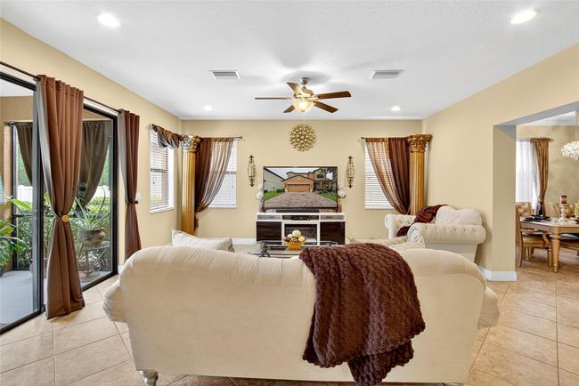 15246 Anguilla Isle Ave, House other with 4 bedrooms, 3 bathrooms and null parking in TAMPA FL | Image 11