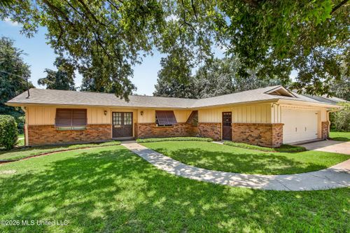 5570 E Diamondhead Drive, Diamondhead, MS, 39525 | Card Image