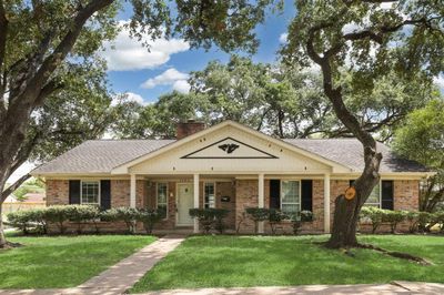 7203 Lacy Hill Drive, House other with 4 bedrooms, 2 bathrooms and null parking in Houston TX | Image 1