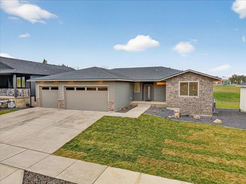 16767 N Wellington Rd, Colbert, WA, 99005-3902 | Card Image