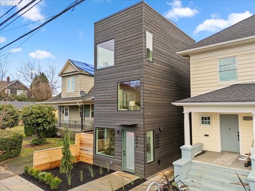 3530 N Borthwick Ave, Portland, OR, 97227 | Card Image