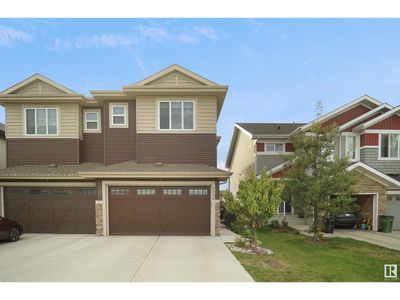 4556 Alwood Way Sw, Home with 3 bedrooms, 3 bathrooms and null parking in Edmonton AB | Image 2