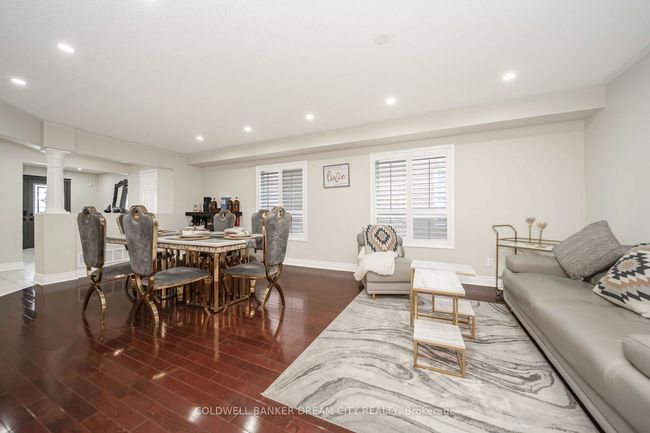 60 Capistro St, House other with 8 bedrooms, 5 bathrooms and 4 parking in Brampton ON | Image 7