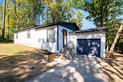 420 Trumpler St, Little Rock, AR, 72211-3316 | Card Image