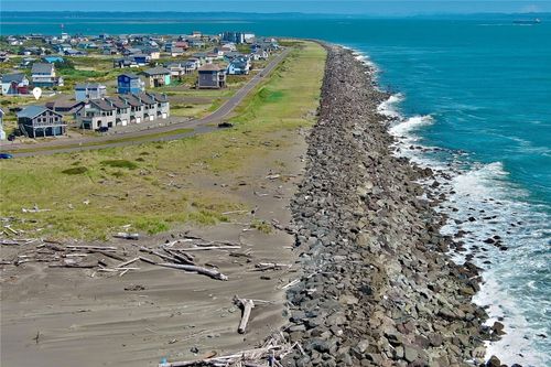 1593 E Ocean Shores Blvd Sw, Ocean Shores, WA, 98569-9696 | Card Image