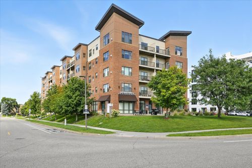 apt-203-1155 Ford Rd, Saint Louis Park, MN, 55426-1143 | Card Image