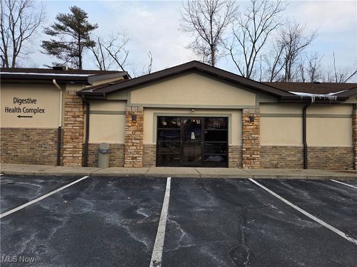 302 W Main St, Saint Clairsville, OH, 43950-8801 | Card Image