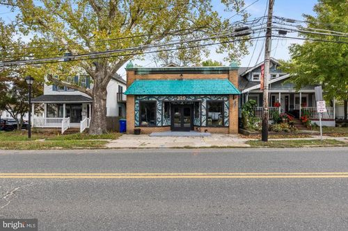 320 12th St, HAMMONTON, NJ, 08037-1352 | Card Image