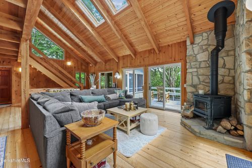 112 Silver St, Lanesborough, MA, 01237-9761 | Card Image