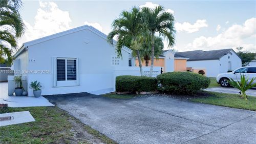 7220 Sw 149th Ct, Miami, FL, 33193-2313 | Card Image