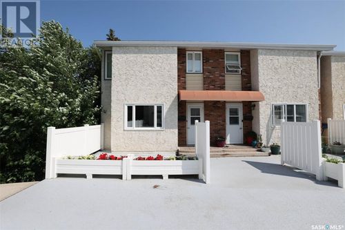4047 Gordon Rd, Regina, SK, S4S6G6 | Card Image