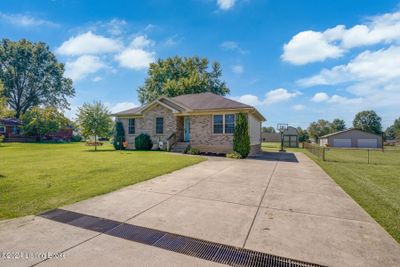 195 Daniel Dr, House other with 3 bedrooms, 2 bathrooms and null parking in Shepherdsville KY | Image 2