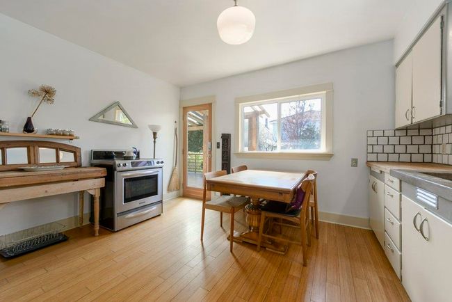 104 E 24 Th Ave, House other with 4 bedrooms, 2 bathrooms and 1 parking in Vancouver BC | Image 7