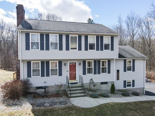 40 Emilia Dr, Uxbridge, MA, 01569-1979 | Card Image