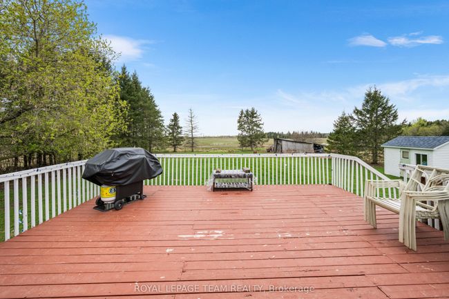 3960 Drouin Rd, House other with 3 bedrooms, 2 bathrooms and 6 parking in Hammond ON | Image 30