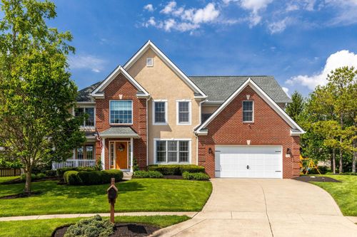 2372 Minnie Ct, Lewis Center, OH, 43035-8110 | Card Image