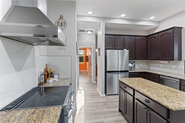 7351 Spring Mountain Ln, House other with 5 bedrooms, 4 bathrooms and null parking in YALAHA FL | Image 13