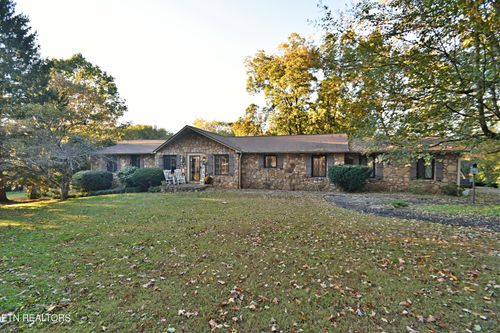 907 N Briarcliff Cir, Maryville, TN, 37803-6449 | Card Image